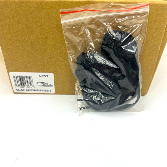 VINTAGE HAVANA, TENNIS SHOES,BLACK WITH RAINBOW SHINY STRIPES ON THE SIDE SIZE 6 - Picture 14 of 15